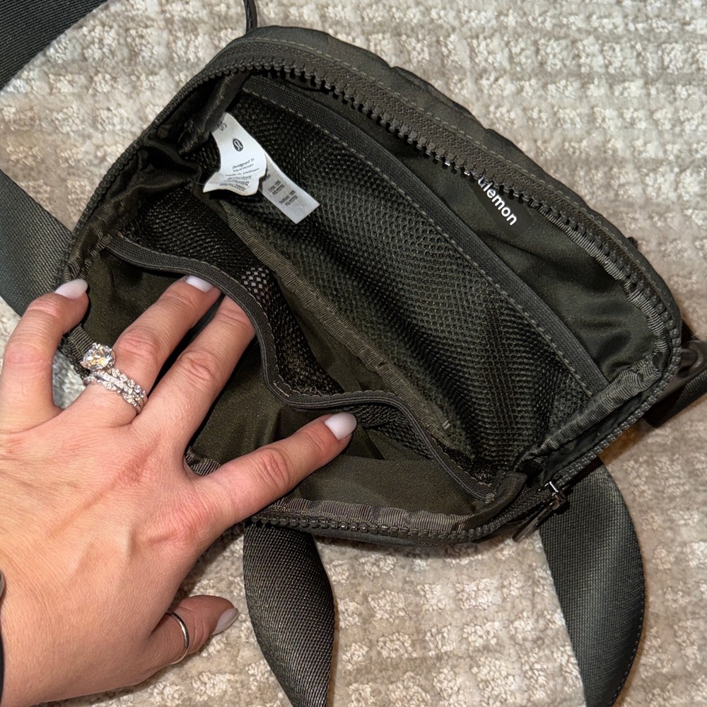 Lululemon Camo Everywhere Belt Bag 1L - Picture 8 of 9